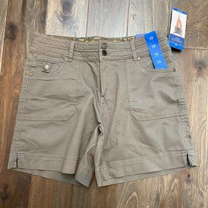 Dakota Blue Women's Short Mid Rise with Pockets Flap with Button